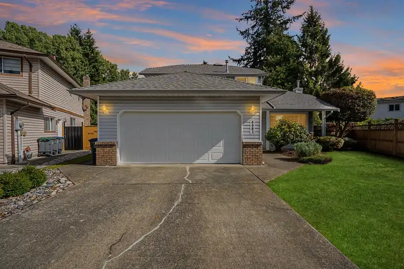 6982 128A STREET - photo 2 of 25