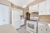 17058 HEREFORD PLACE - thumbnail 9