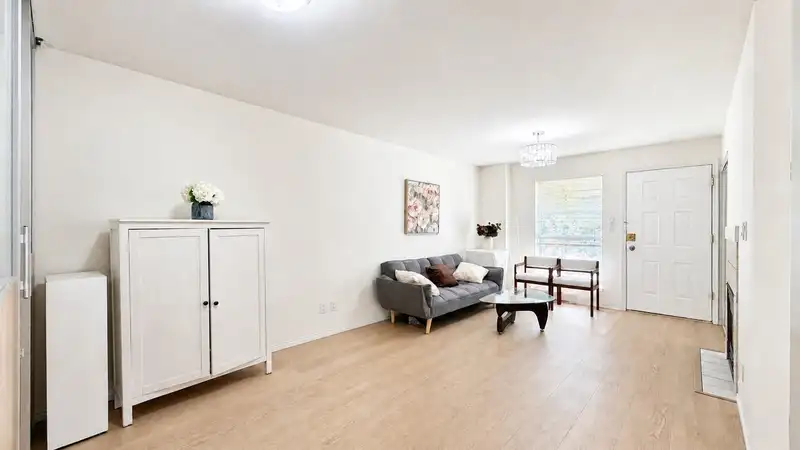 6 9977 138 STREET - photo 1 of 30