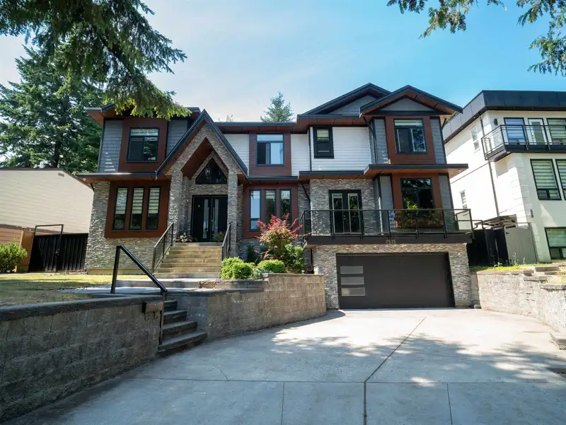 7575 143 STREET - photo 3 of 40