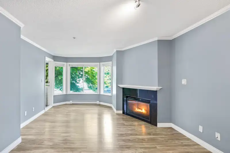 212 12110 80 AVENUE - photo 2 of 29