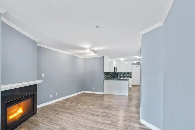 212 12110 80 AVENUE - photo 4 of 29