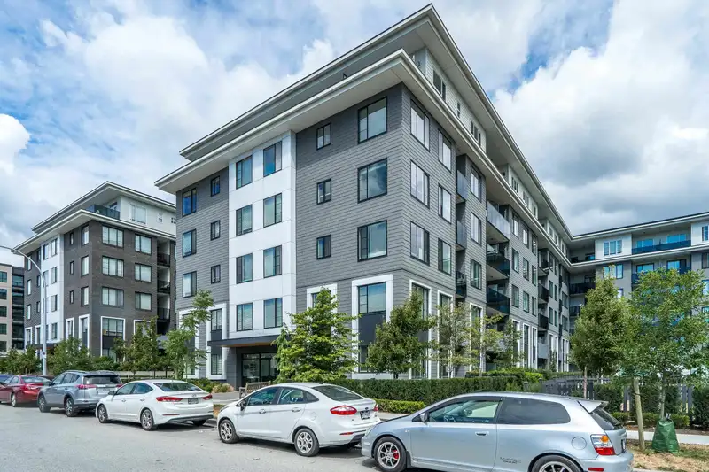 620 15825 85 AVENUE - photo 1 of 30