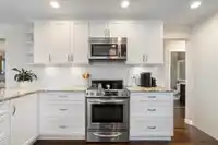 6034 190B STREET - thumbnail 8