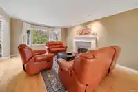 8569 141A STREET - thumbnail 4