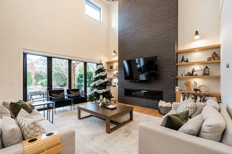 2833 204 STREET - photo 3 of 25