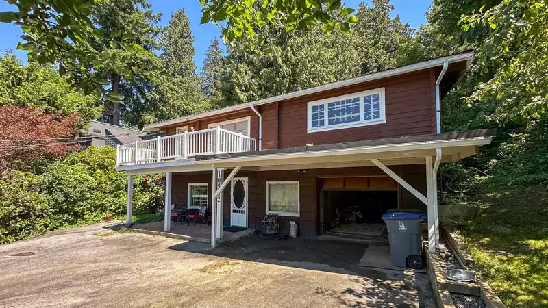 10542 125B STREET - photo 1 of 40