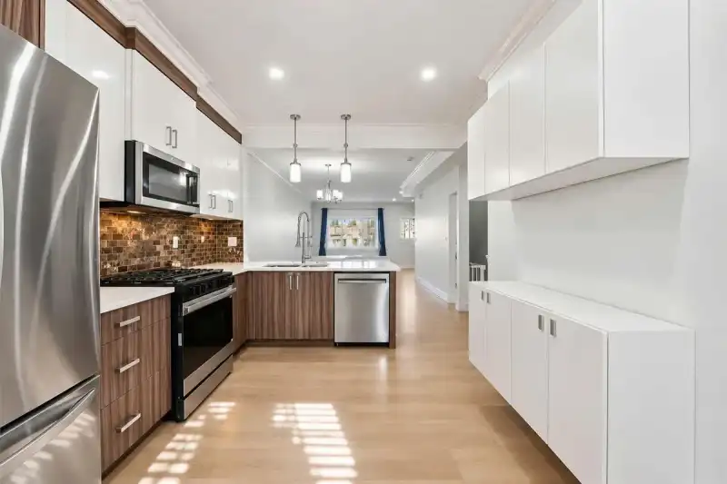 18 19097 64 AVENUE - photo 4 of 31