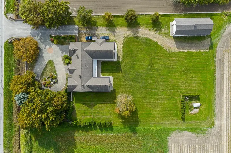 11871 NO. 3 ROAD - photo 2 of 25