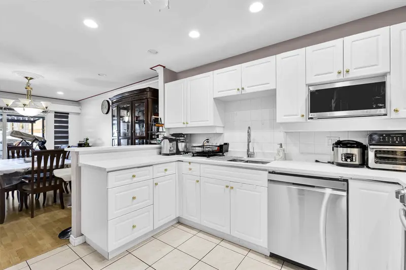 59 13918 58 AVENUE - photo 4 of 25