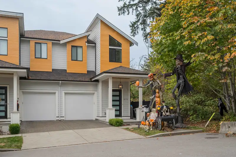 16150 87 AVENUE - photo 2 of 25