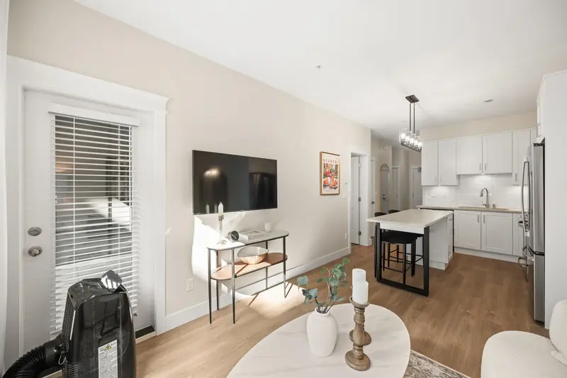 A534 8233 208B STREET STREET - photo 3 of 16