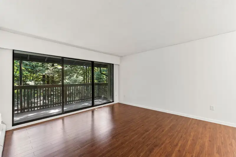302 14925 100 AVENUE - photo 4 of 25
