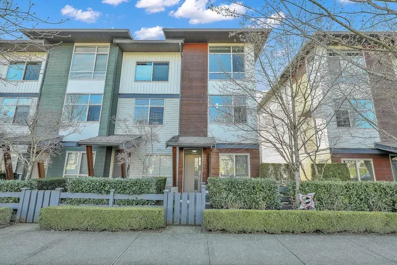 7 8473 163RD STREET - photo 2 of 25