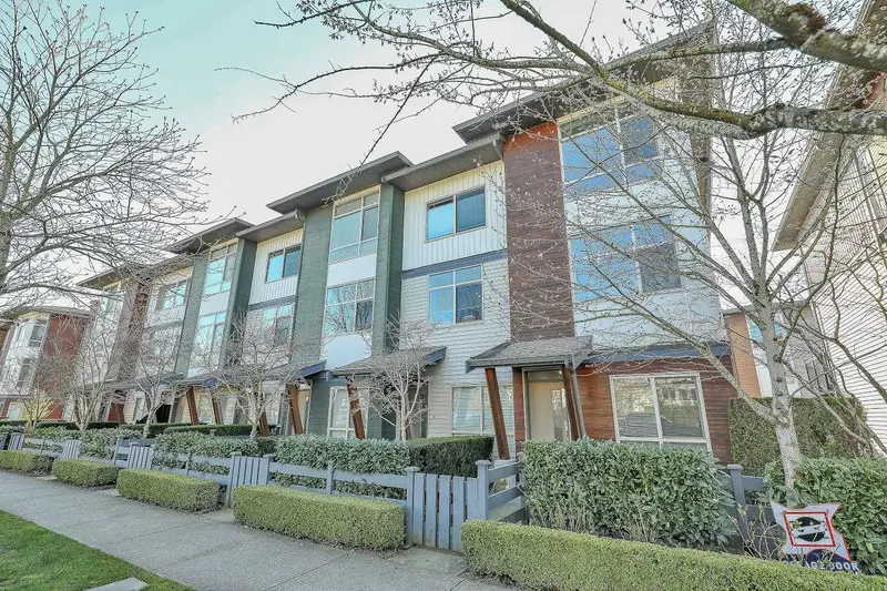 7 8473 163RD STREET - photo 4 of 25