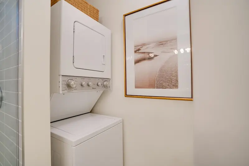 12 3818 JOYCE AVENUE - photo 2 of 19