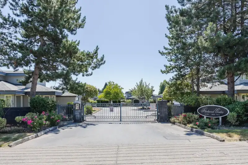 10 16180 86 AVENUE - photo 1 of 40