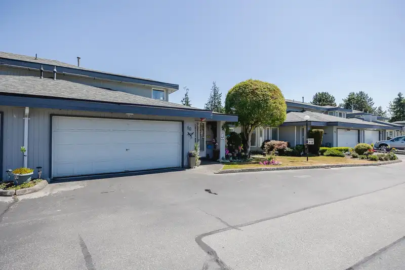 10 16180 86 AVENUE - photo 4 of 40