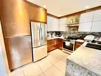 208 13900 HYLAND ROAD - thumbnail 7