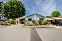 1 8078 KING GEORGE BOULEVARD - thumbnail 1