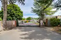 1 8078 KING GEORGE BOULEVARD - thumbnail 2