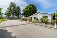 1 8078 KING GEORGE BOULEVARD - thumbnail 6