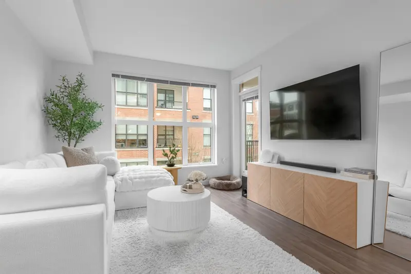 227 9551 ALEXANDRA ROAD - photo 2 of 25