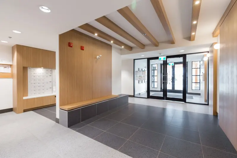 504 516 FOSTER AVENUE - photo 3 of 25