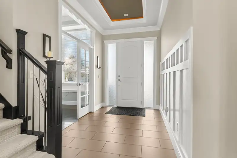 14786 57A AVENUE - photo 2 of 40