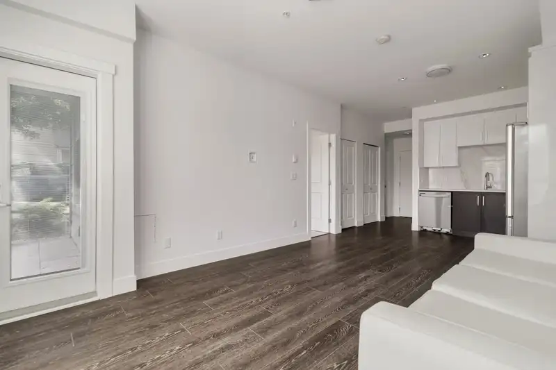 214 9983 E BARNSTON DRIVE - photo 4 of 35
