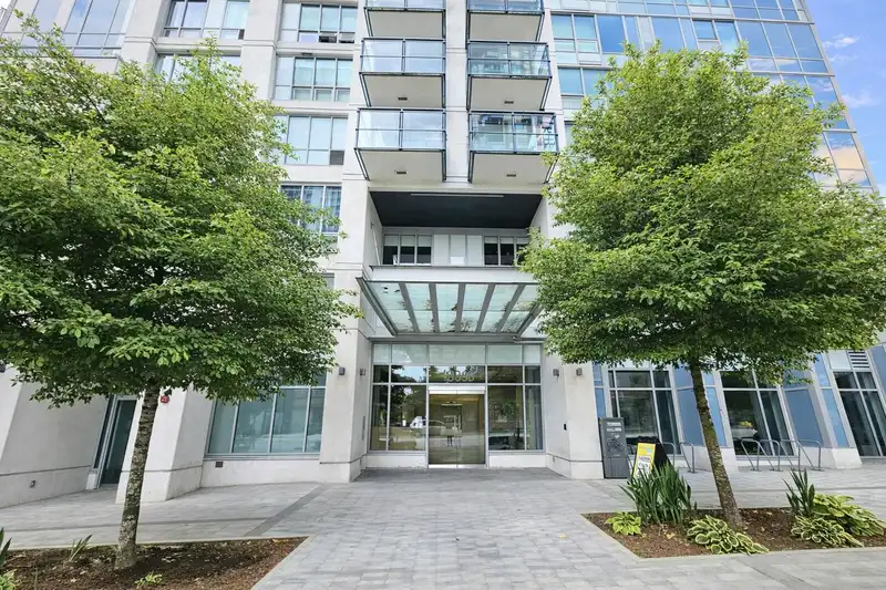 1902 13398 104 AVENUE - photo 2 of 18