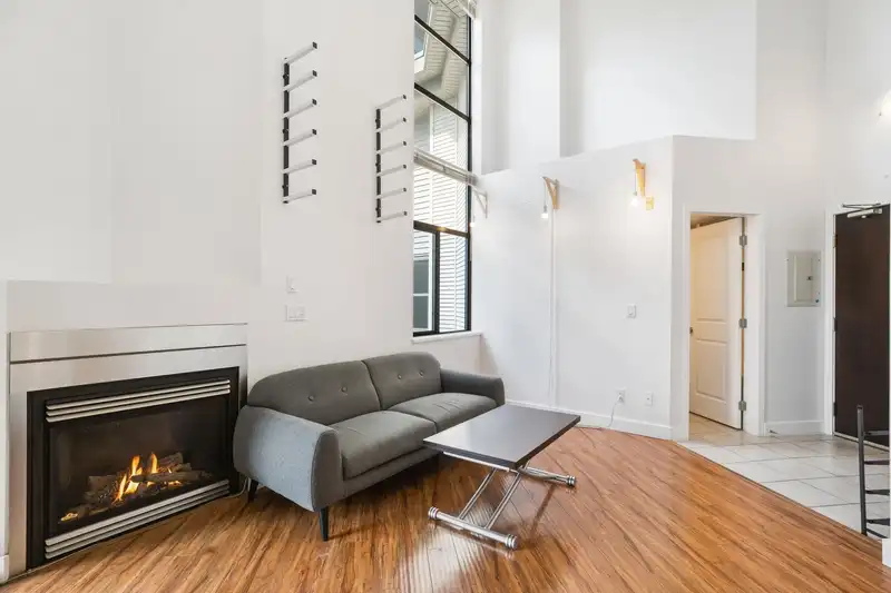 415 10866 CITY PARKWAY - photo 4 of 36