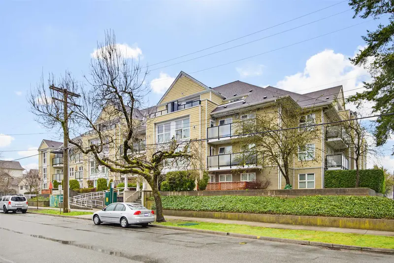 202 1519 GRANT AVENUE - photo 1 of 25