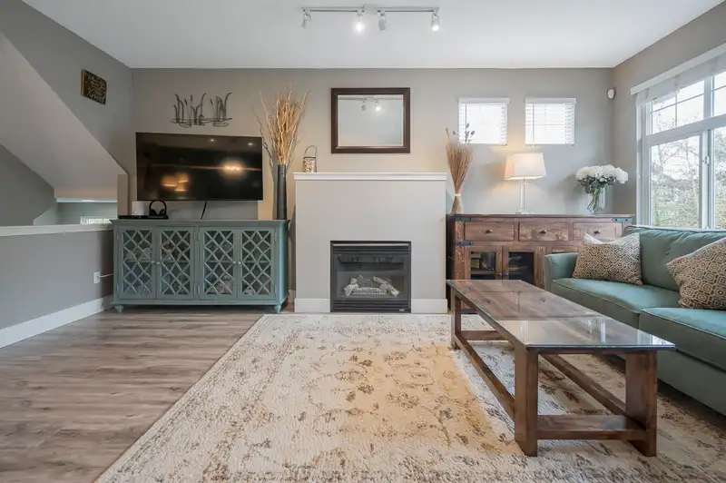 6 18828 69 AVENUE - photo 3 of 34
