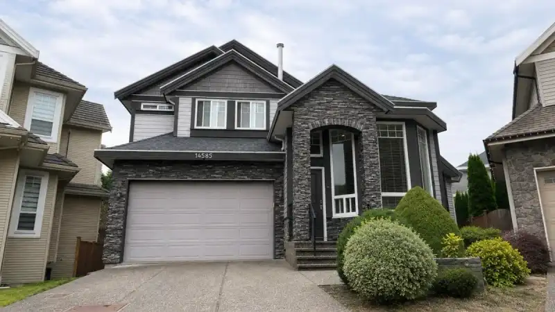 14585 59A AVENUE - photo 1 of 34