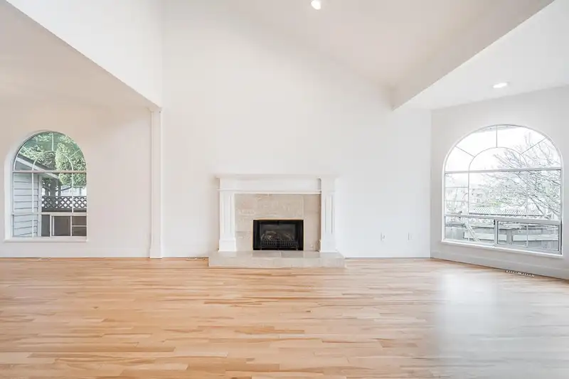 12428 63A AVENUE - photo 4 of 40
