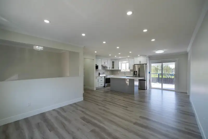 17396 62A AVENUE - photo 3 of 33