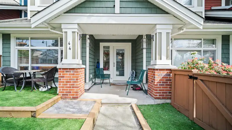 44 6036 164 STREET - photo 1 of 31