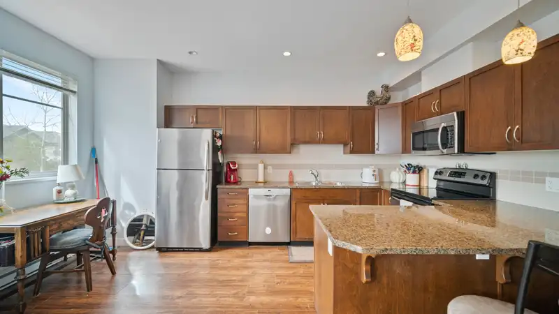 44 6036 164 STREET - photo 4 of 31