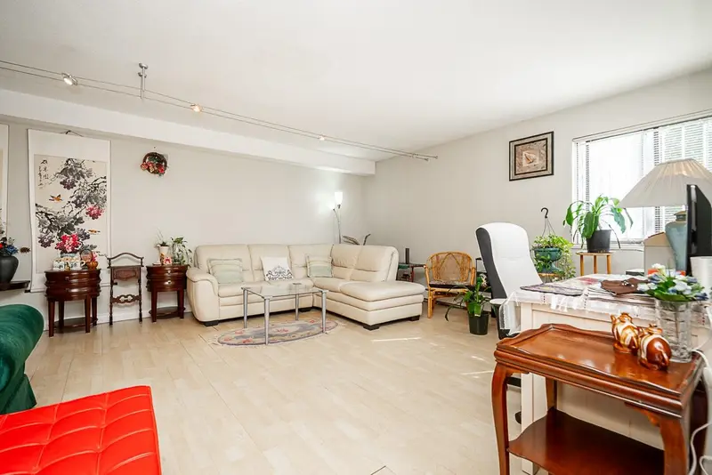 5150 HASTINGS STREET - photo 3 of 18