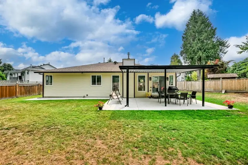 12925 65 AVENUE - photo 3 of 40