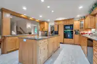 9385 173A STREET - thumbnail 7