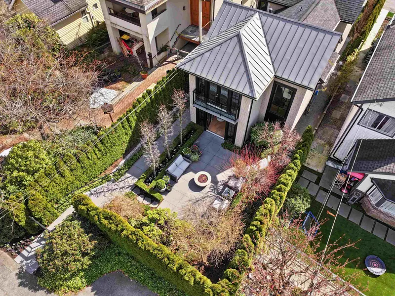 1230 ESQUIMALT AVENUE - photo 1 of 25