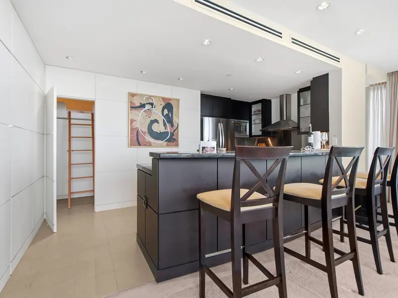 4302 1408 STRATHMORE MEWS - photo 4 of 25