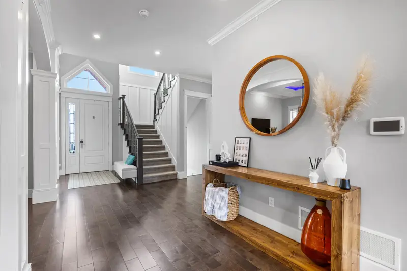 19685 71B AVENUE - photo 4 of 25