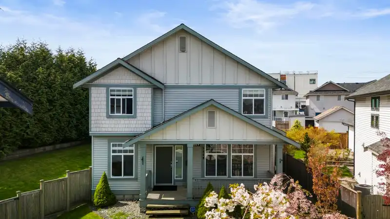 5849 148A STREET - photo 2 of 40