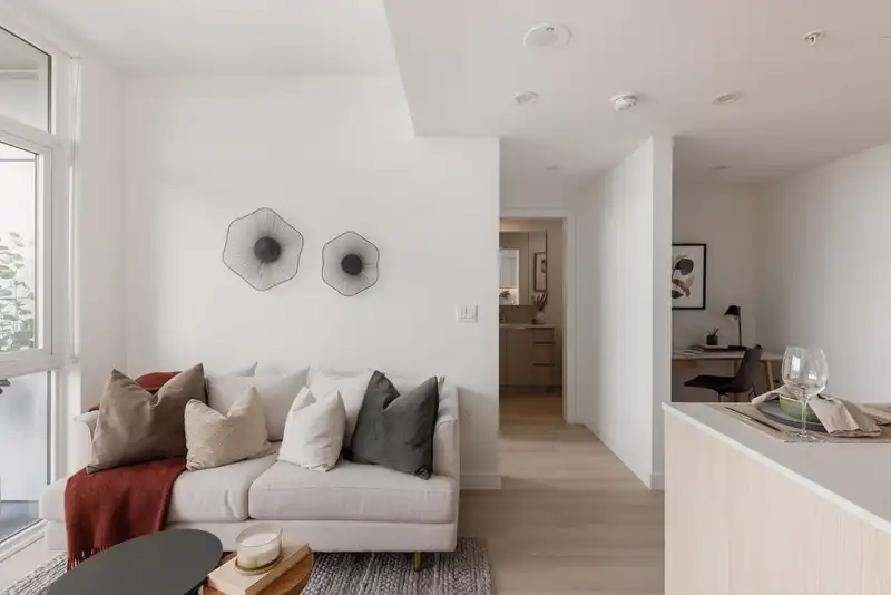 3905 13573 98A AVENUE - photo 3 of 8