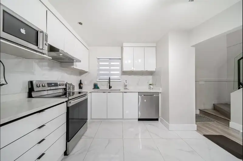 129 13710 67 AVENUE - photo 2 of 17