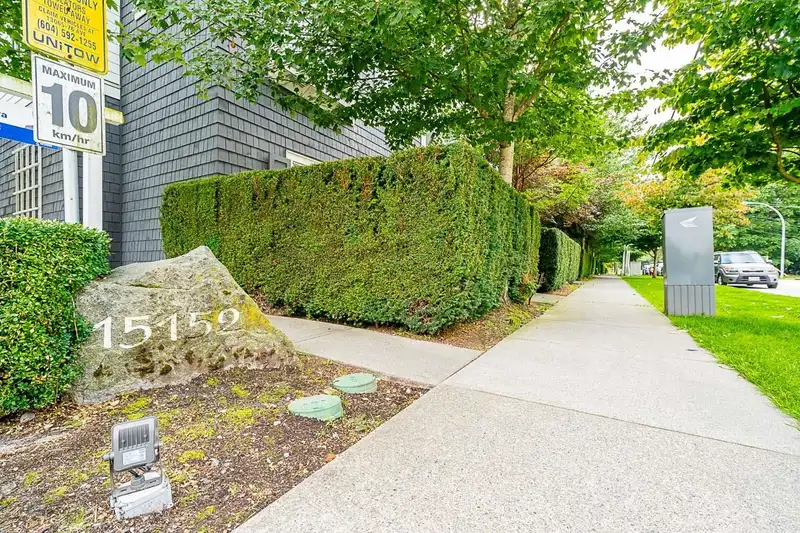 3 15152 91 AVENUE - photo 2 of 35