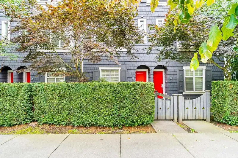 3 15152 91 AVENUE - photo 4 of 35